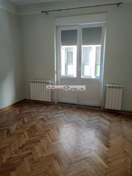 Crveni Krst Vračar | 4zida.rs