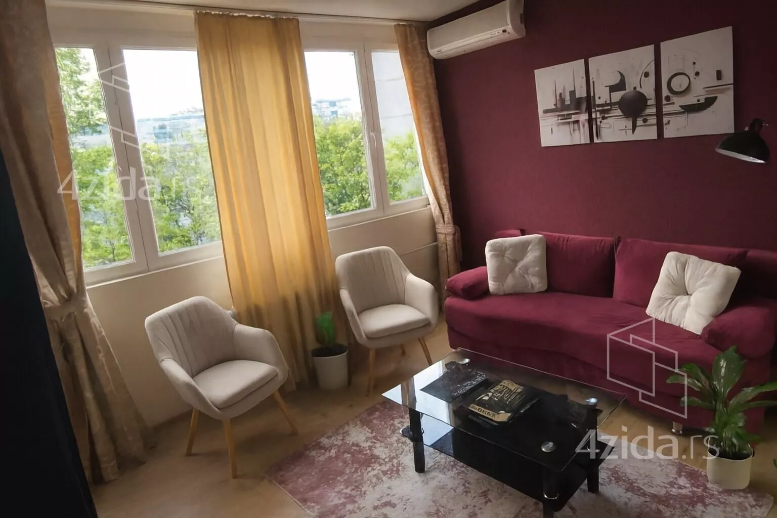 Jednoiposoban stan | 4zida