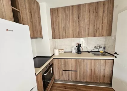 Crveni Krst Vračar | 4zida.rs