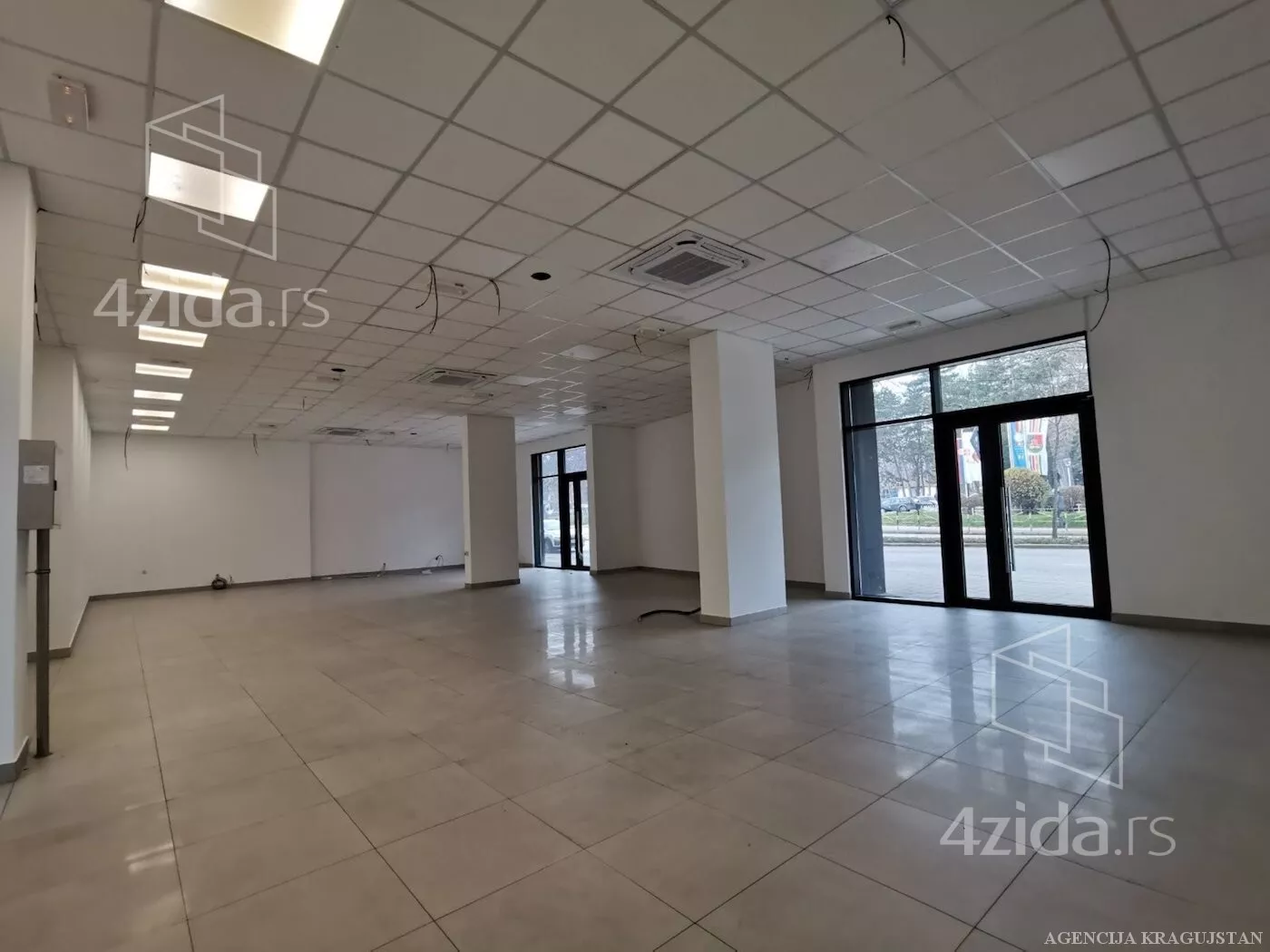 Poslovni prostor | 4zida