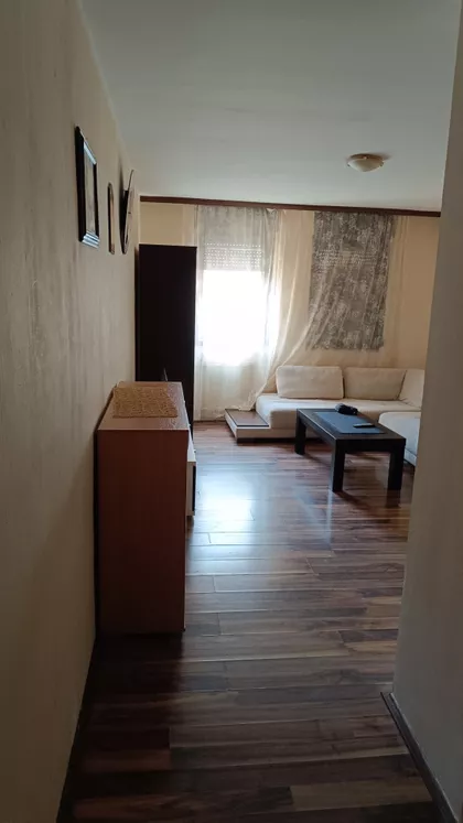 Vidovdanski Trg 1V | 4zida.rs