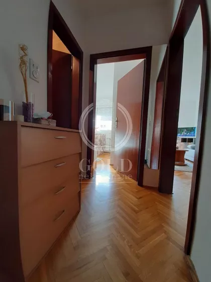 Čika Stevina | 4zida.rs