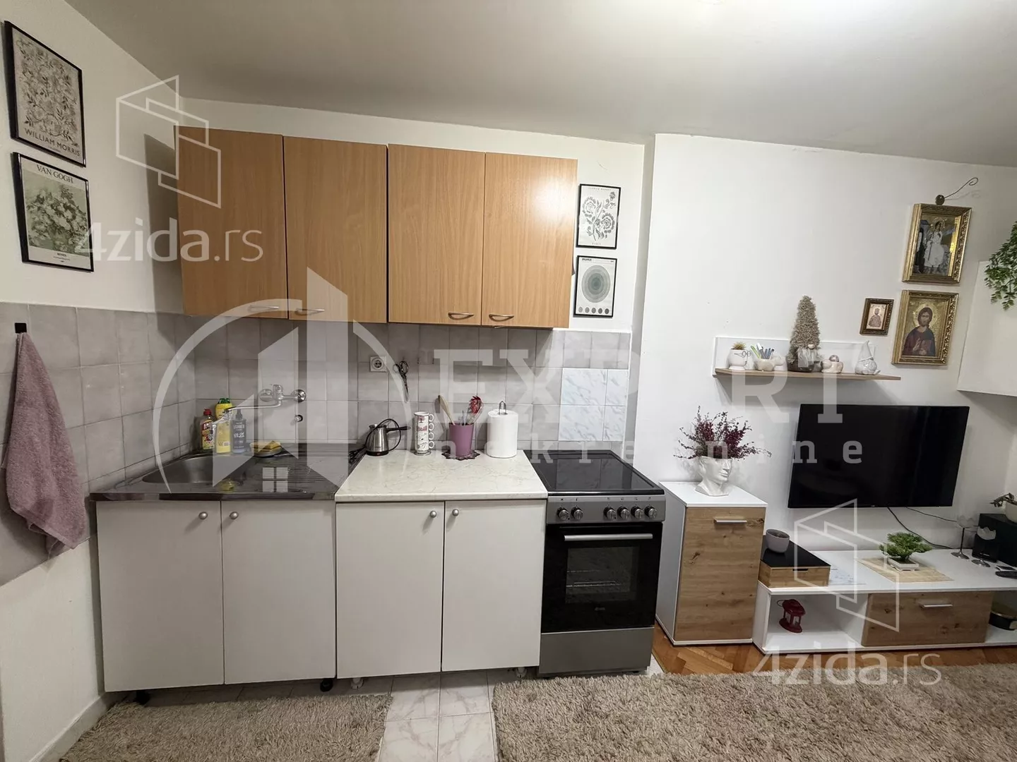 Jednoiposoban stan | 4zida