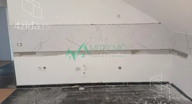 Četvoroiposoban stan | 4zida