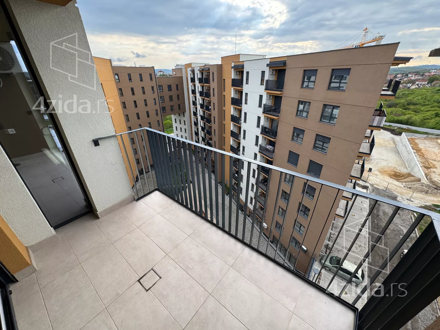 Troiposoban stan | 4zida