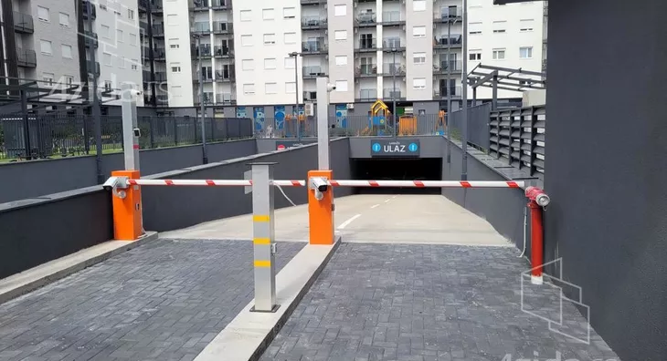 Parking | 4zida