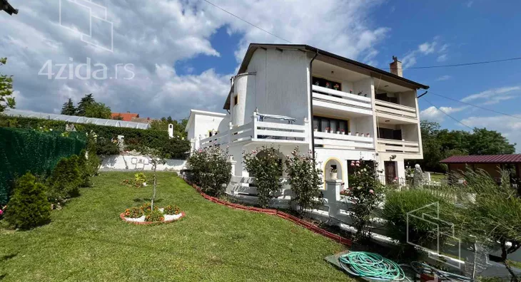 3-etažna kuća | 4zida