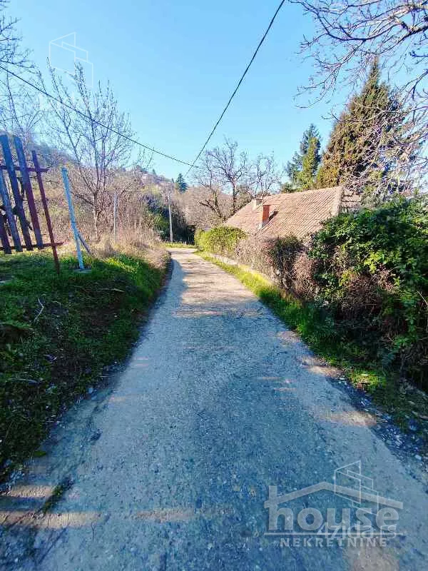 Plac | 4zida