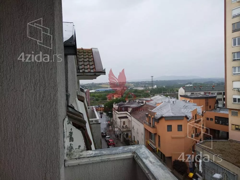 Četvoroiposoban stan | 4zida