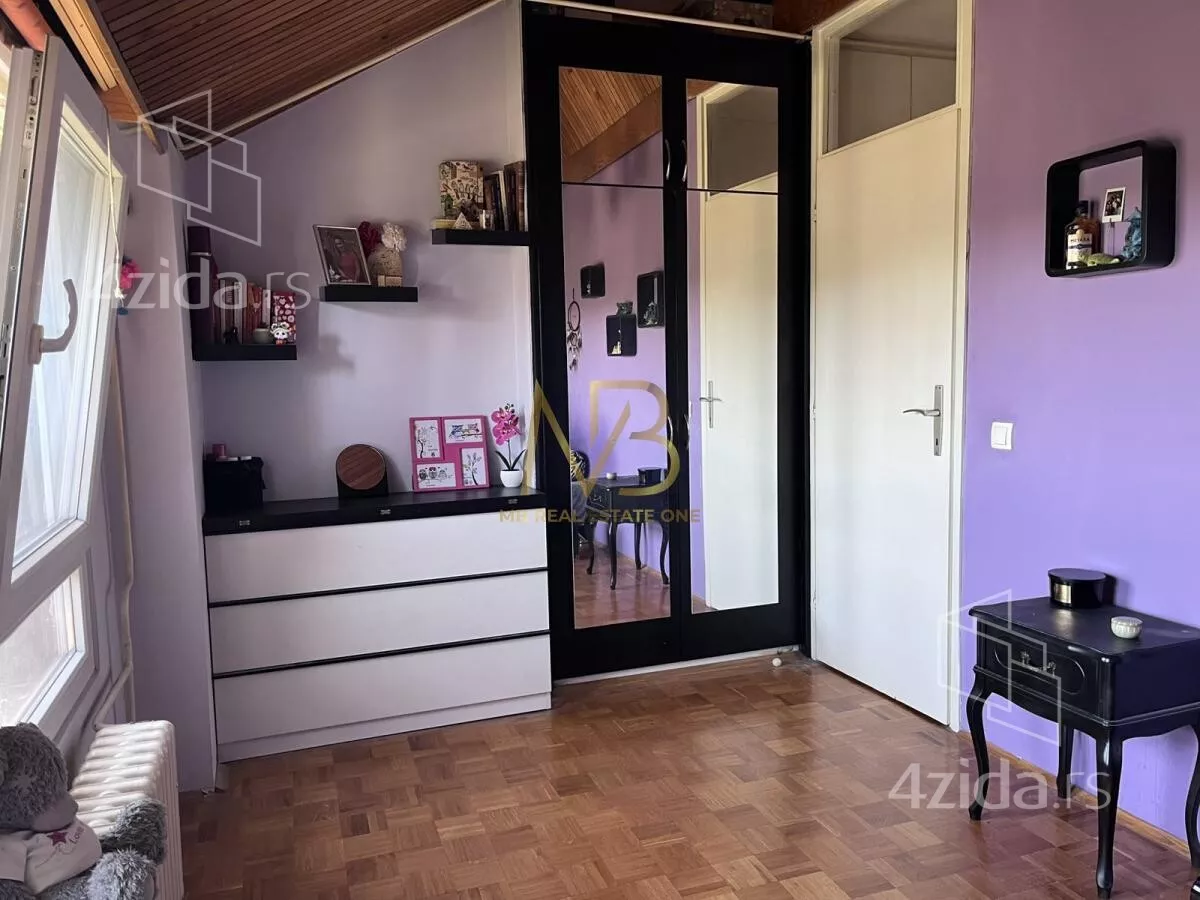 Troiposoban stan | 4zida