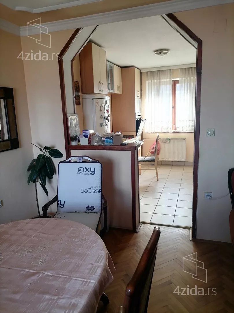 4-etažna kuća | 4zida