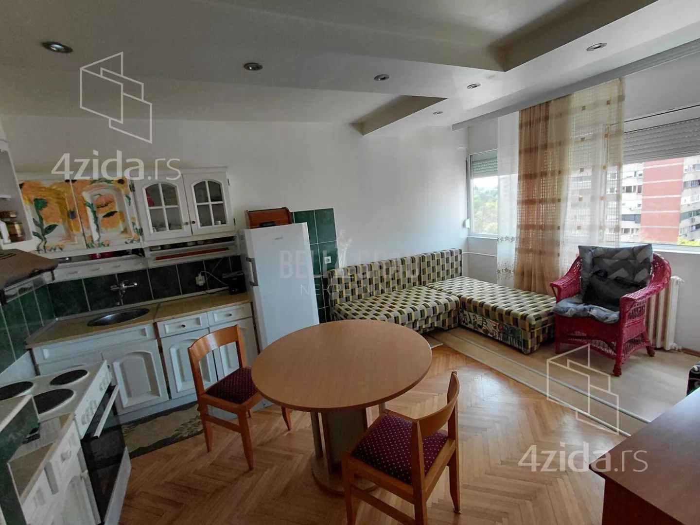 Dvoiposoban stan | 4zida