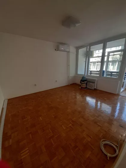 Ustanička | 4zida.rs