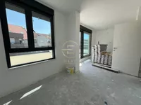 Šestosoban stan | 4zida