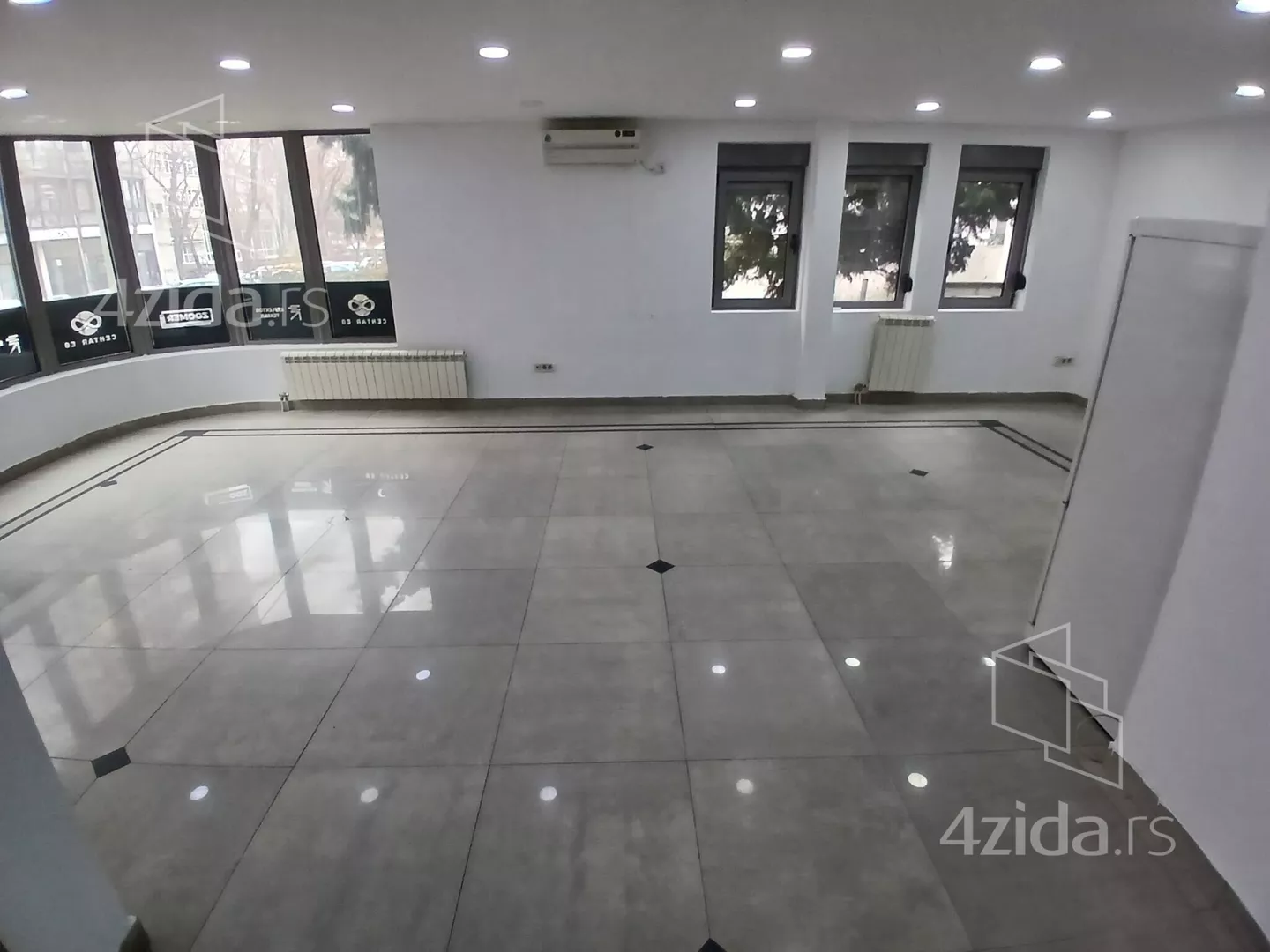 Poslovni prostor | 4zida