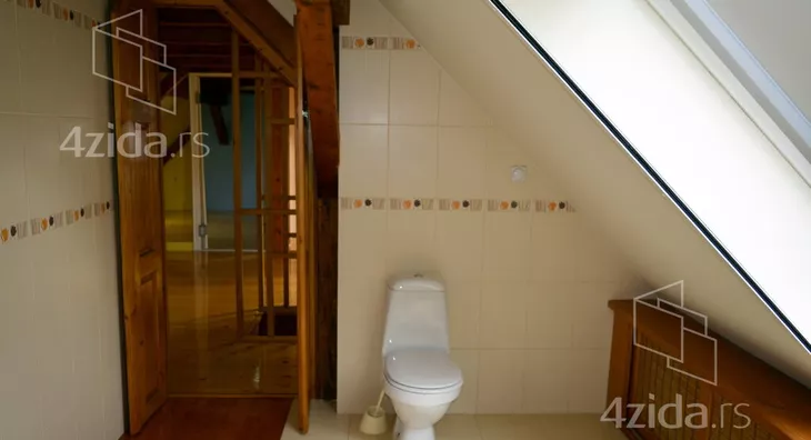 Šestosoban stan | 4zida