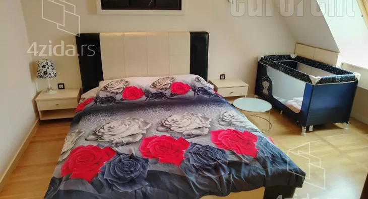 Petosoban stan | 4zida