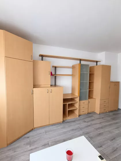Trg Jakaba I Komora 60 | 4zida.rs