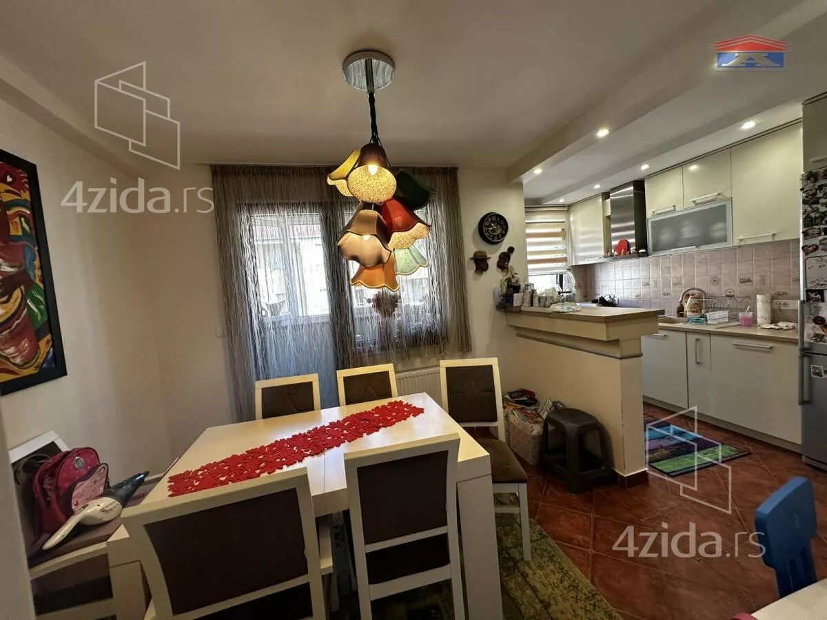 Četvorosoban stan | 4zida