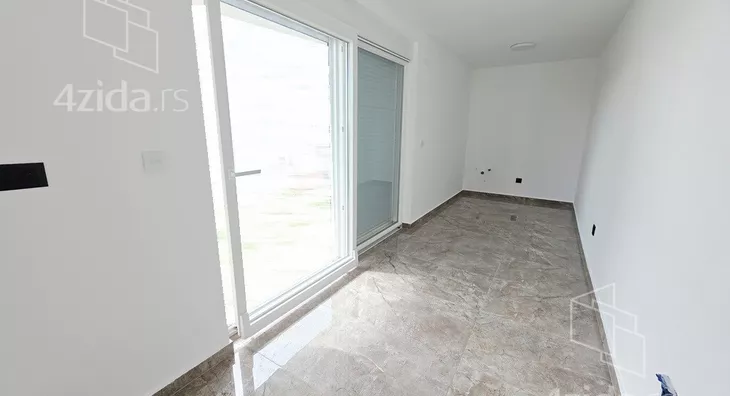 Četvoroiposoban stan | 4zida