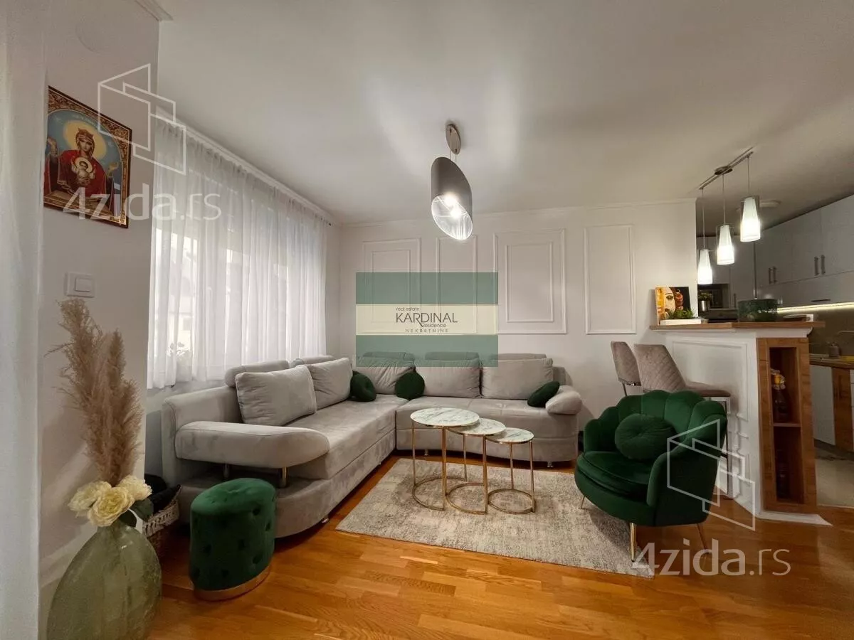 Petosoban stan | 4zida