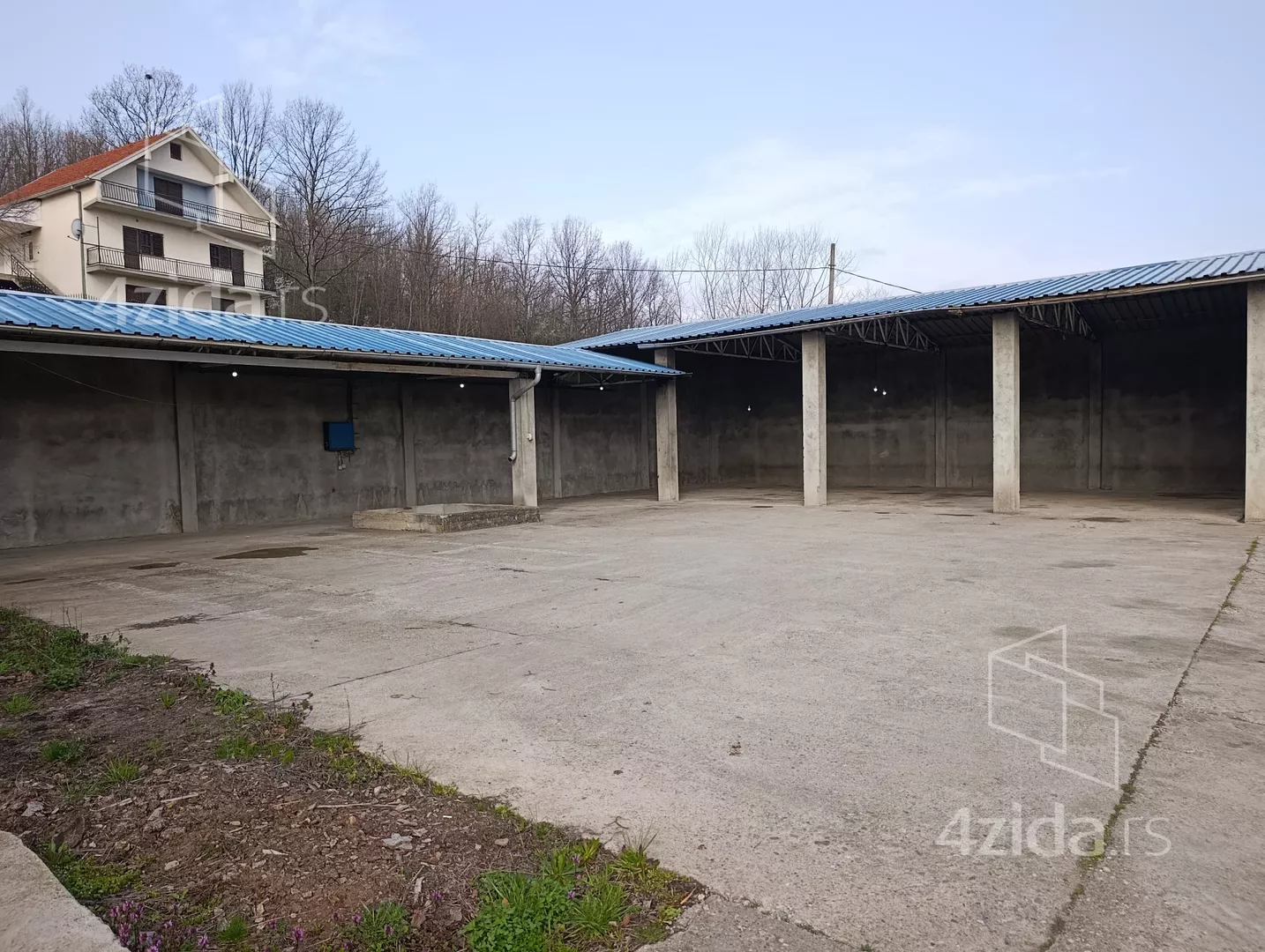 Poslovni prostor | 4zida