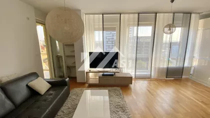 Petra Drapšina | 4zida.rs