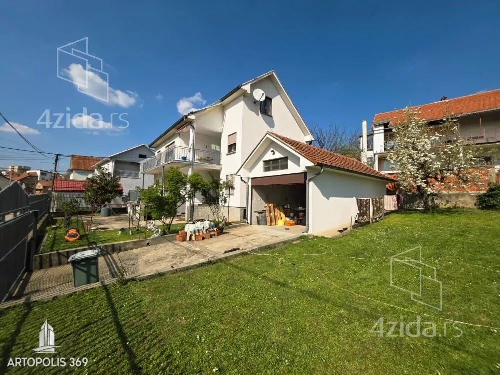 3-etažna kuća | 4zida