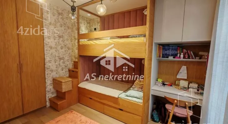 Petosoban stan | 4zida