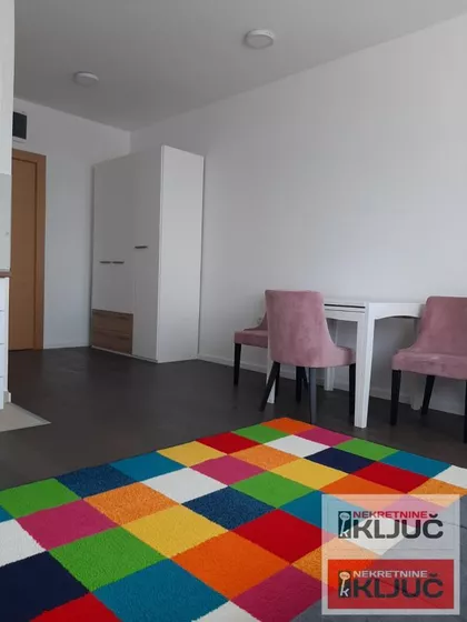 Lipov Gaj | 4zida.rs