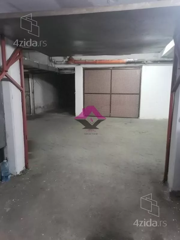 Garaža | 4zida
