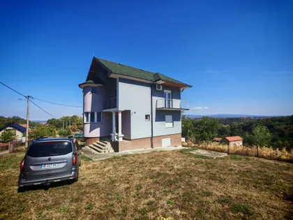 Karađorđeva 165 | 4zida.rs