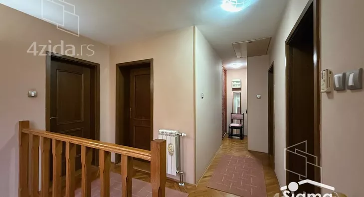 4-etažna kuća | 4zida