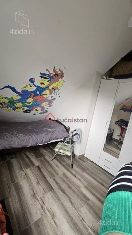 Petosoban stan | 4zida