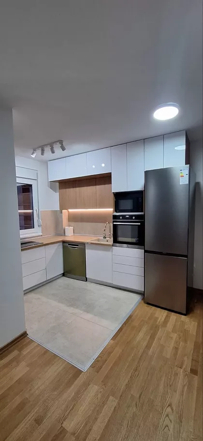 Franca Vintera 16 | 4zida.rs