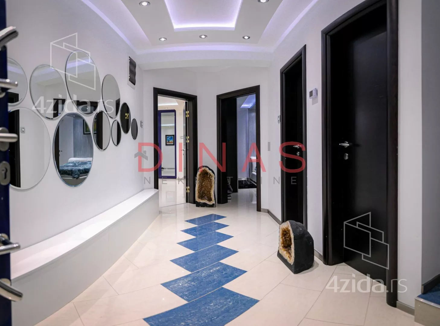 Kuća | 4zida