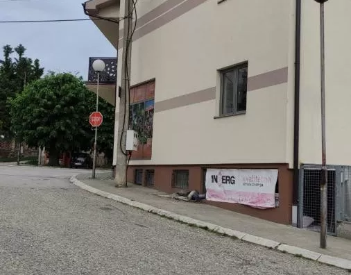 Poslovna zgrada | 4zida