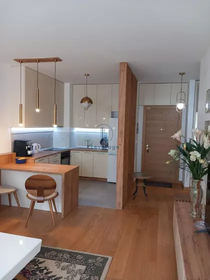 Tadije Sondermajera | 4zida.rs