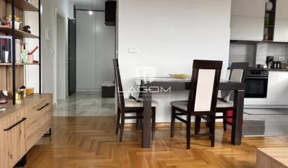 Univerzijade | 4zida.rs