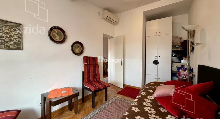 Četvoroiposoban stan | 4zida