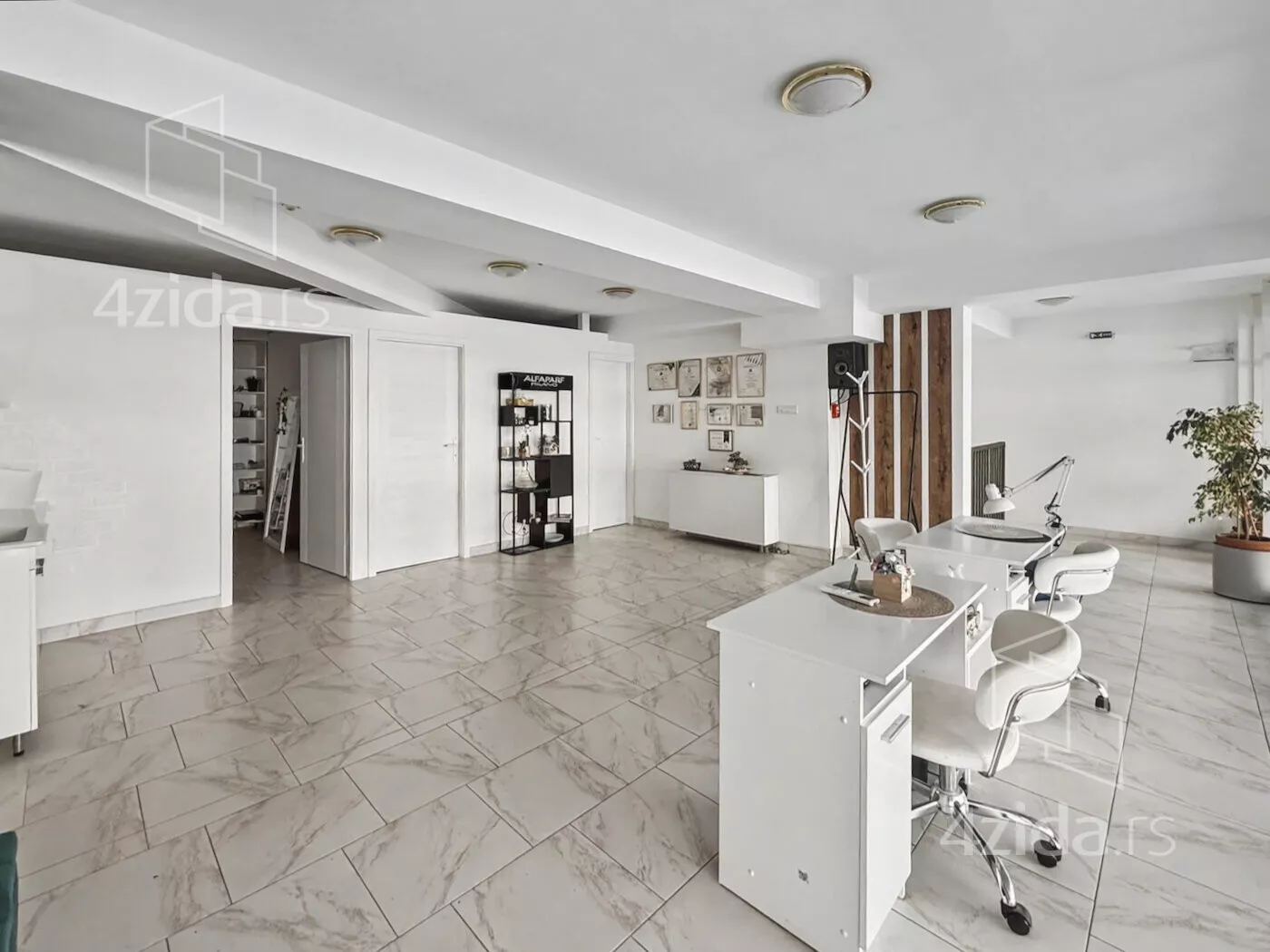 Poslovni prostor | 4zida