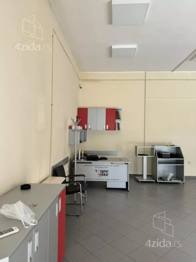 Poslovni prostor | 4zida