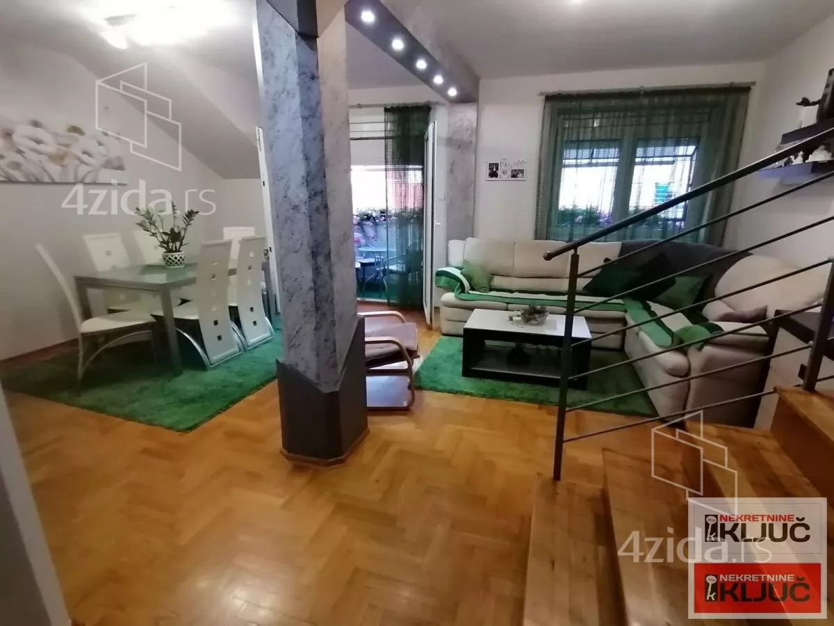 Troiposoban stan | 4zida