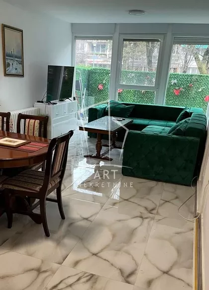 Gandijeva | 4zida.rs