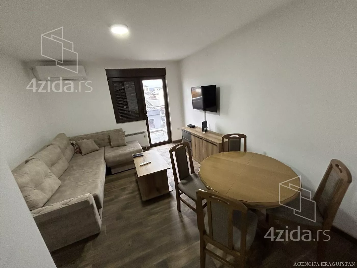 Jednoiposoban stan | 4zida