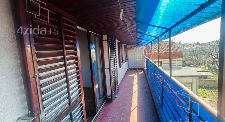 Petosoban stan | 4zida