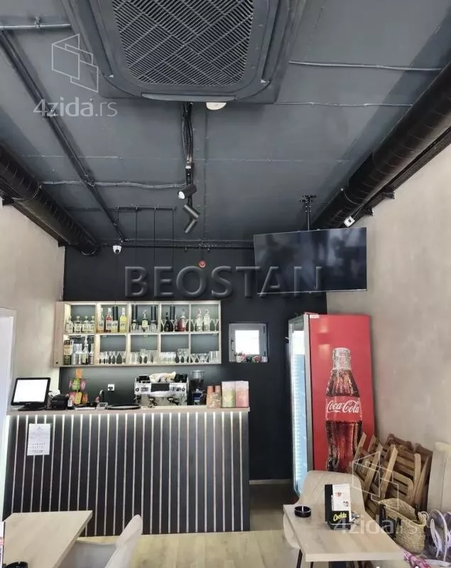 Lokal | 4zida