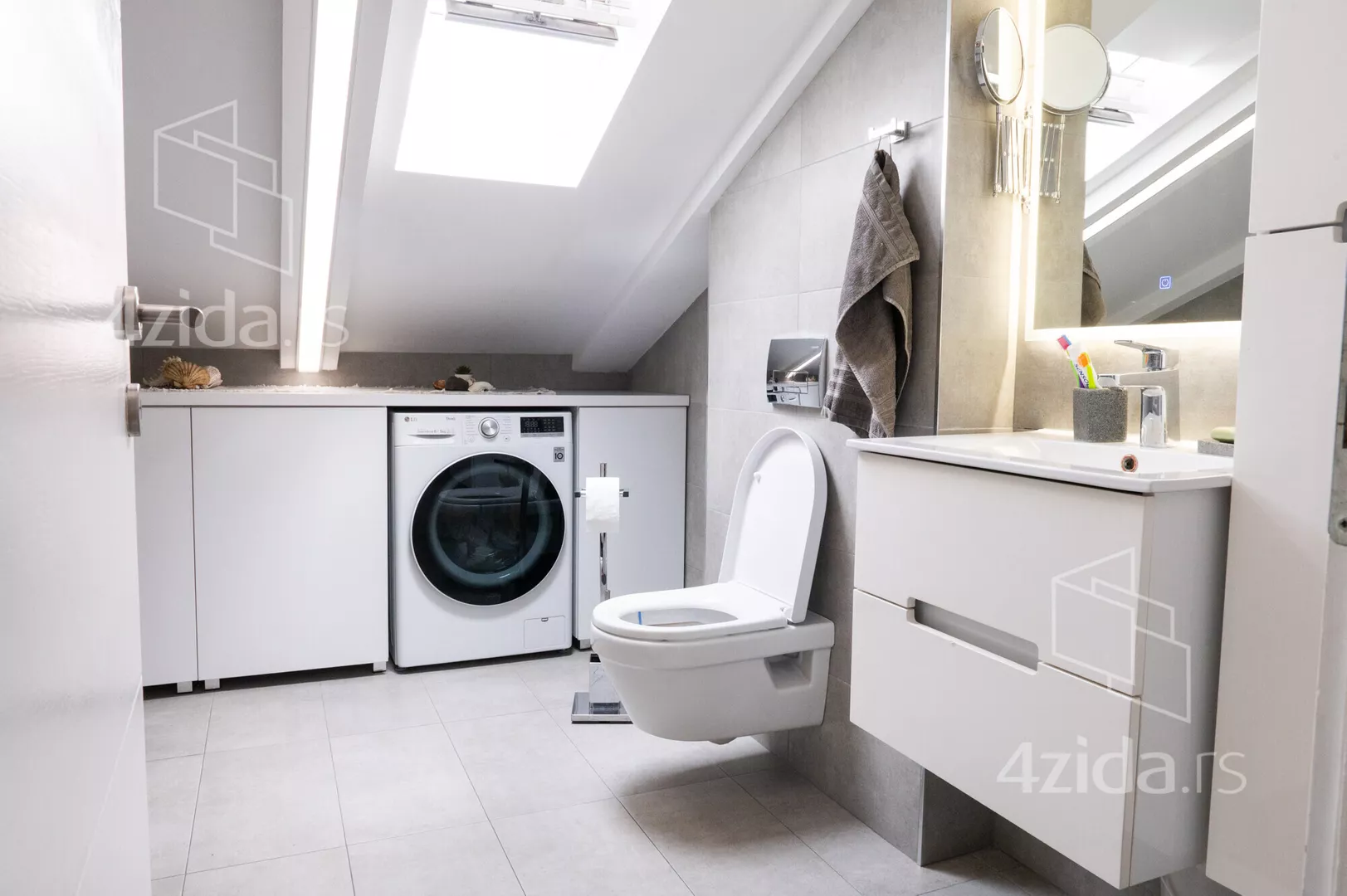 Četvoroiposoban stan | 4zida