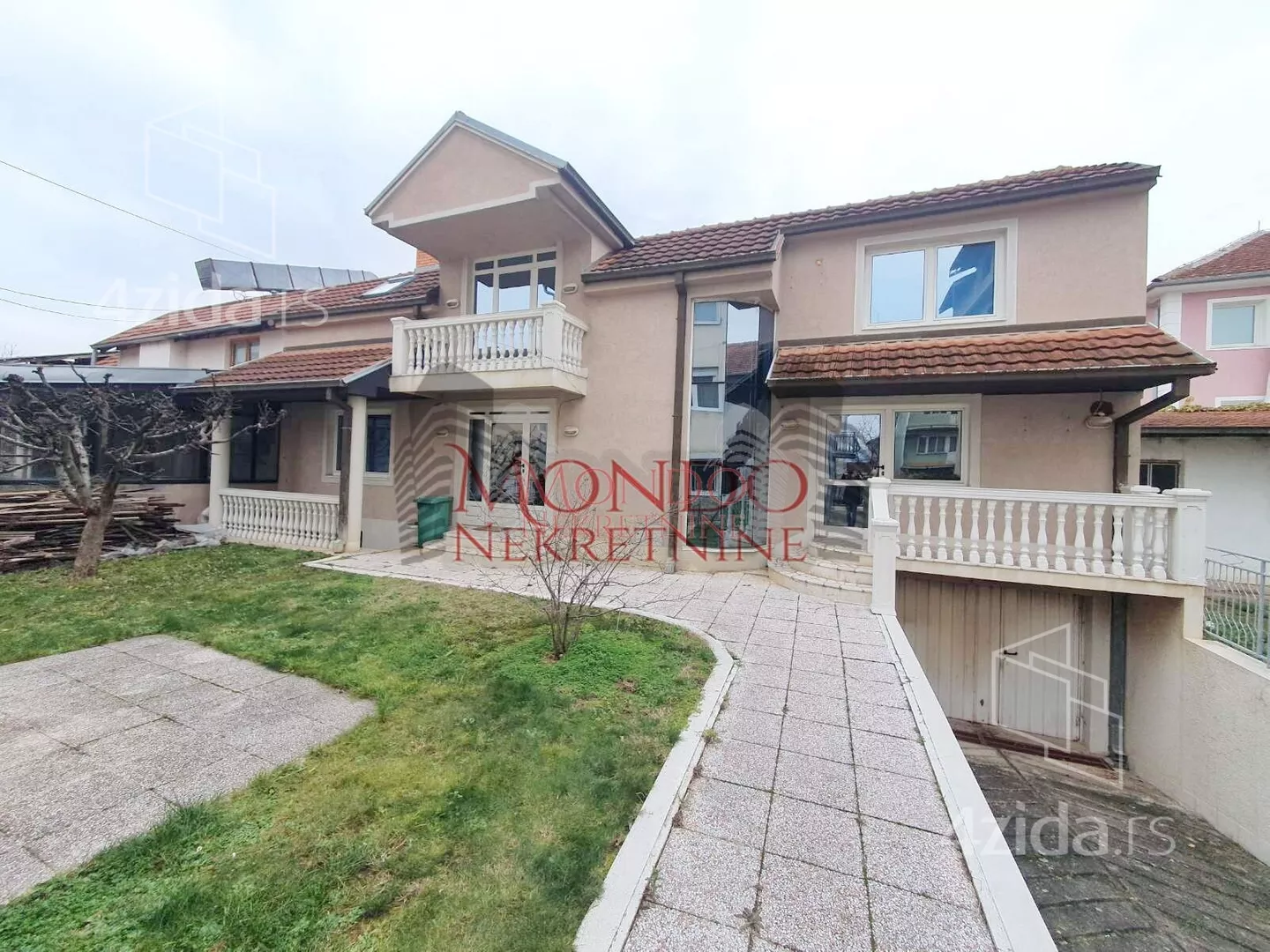 Poslovna zgrada | 4zida