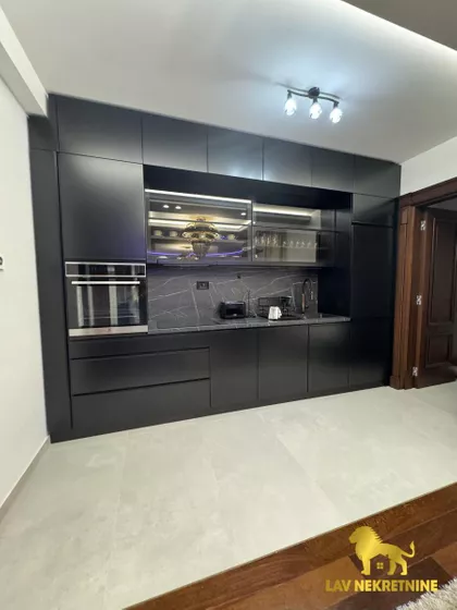 HILANDARSKA | 4zida.rs